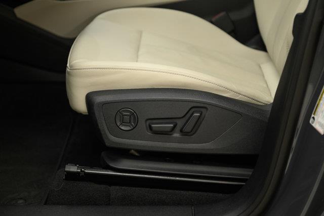 audi Q6 e-tron 2025 - 13