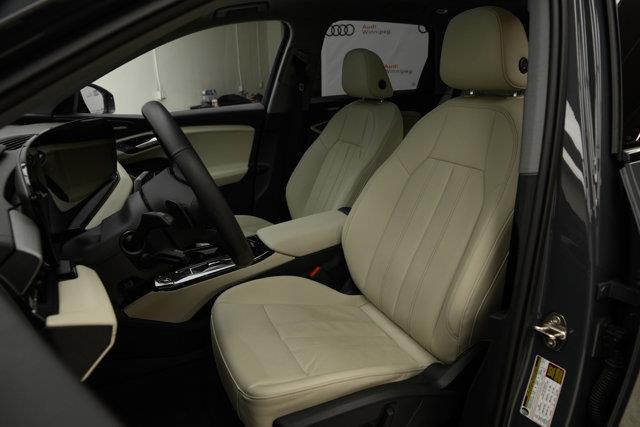 audi Q6 e-tron 2025 - 24