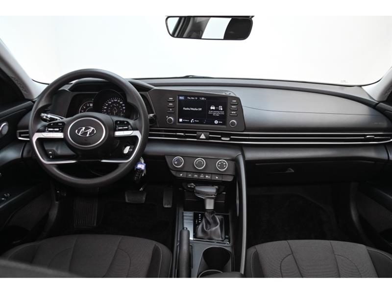 hyundai Elantra 2022 - 17