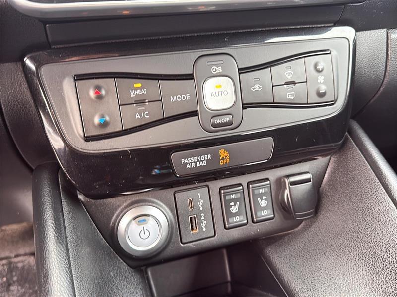 nissan LEAF 2020 - 17