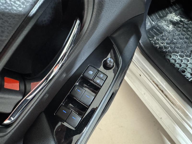 toyota Prius Prime 2019 - 16