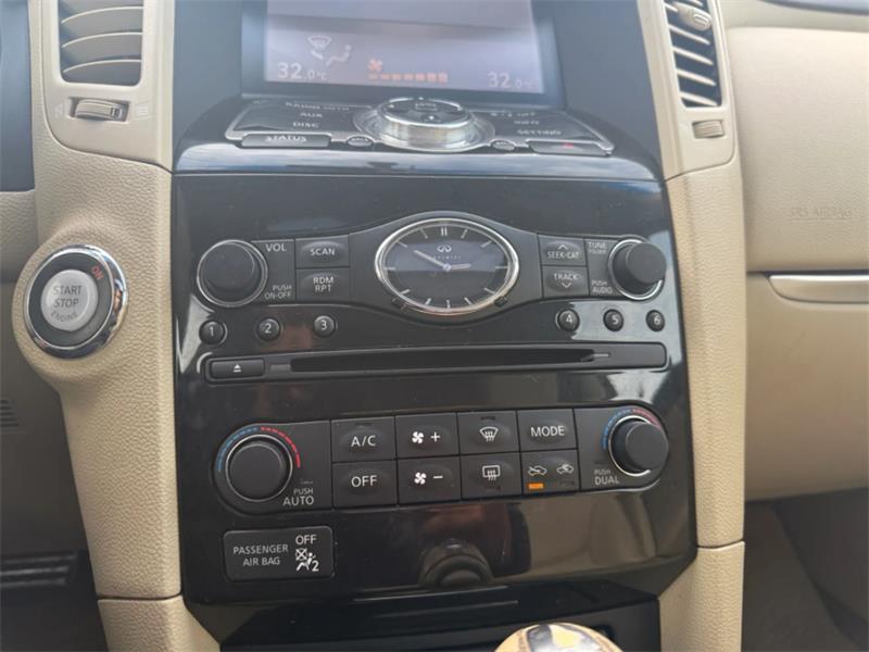 infiniti FX 2012 - 19