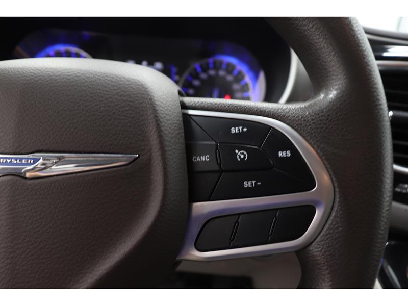 chrysler Pacifica 2018 - 23