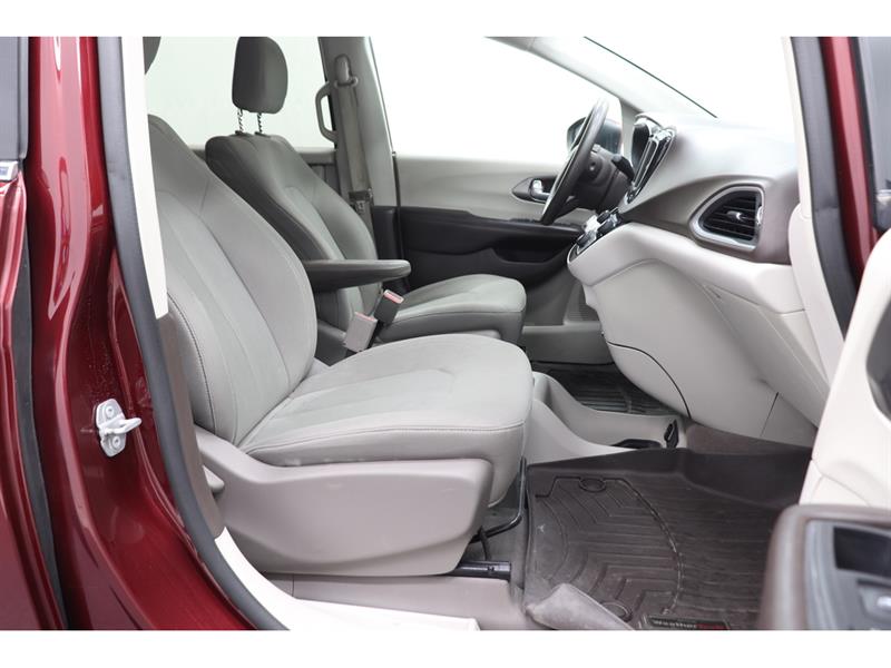 chrysler Pacifica 2018 - 27