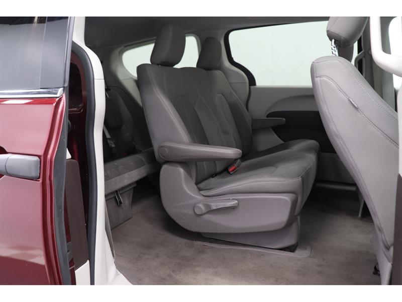 chrysler Pacifica 2018 - 28