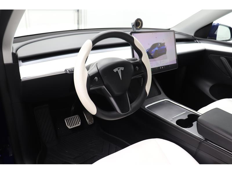tesla Model Y 2024 - 2
