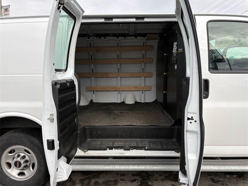 gmc Fourgonnette Savana utilitaire 2023 - 12