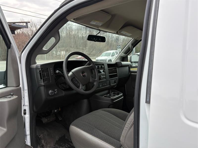 gmc Fourgonnette Savana utilitaire 2023 - 14