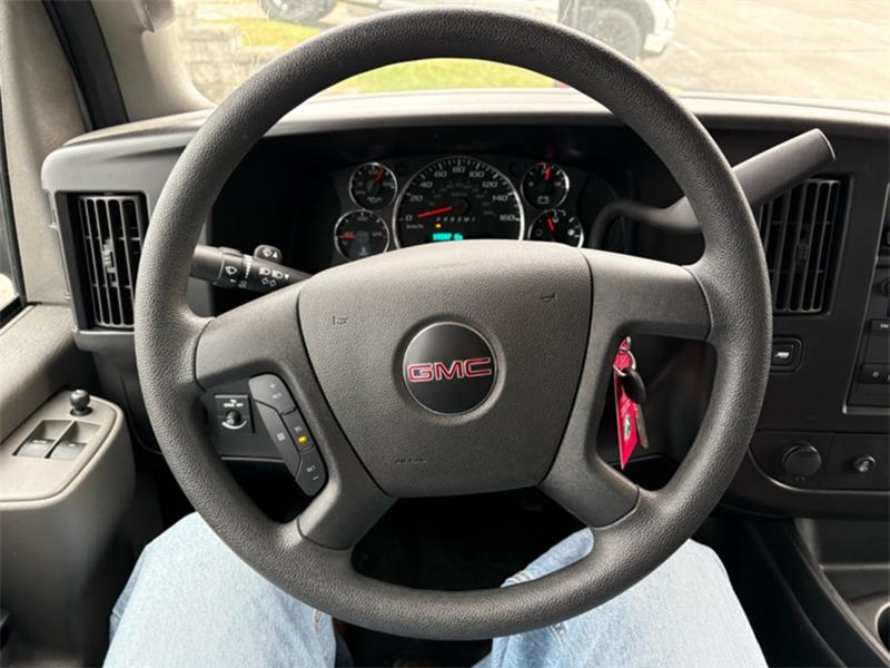 gmc Fourgonnette Savana utilitaire 2023 - 18