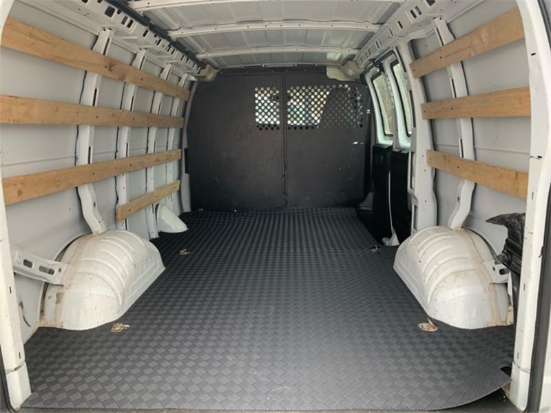 gmc Fourgonnette Savana utilitaire 2023 - 12