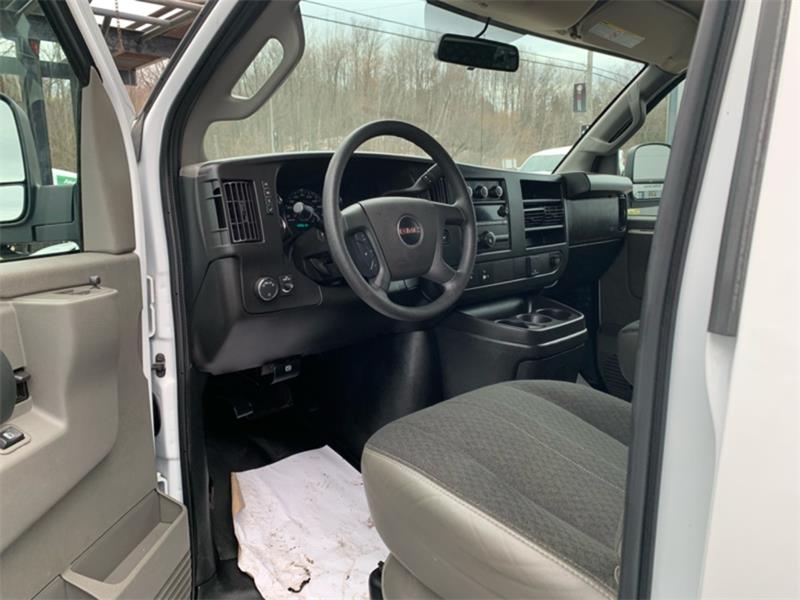 gmc Fourgonnette Savana utilitaire 2023 - 17