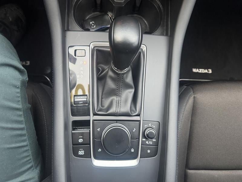 mazda Mazda3 2022 - 26