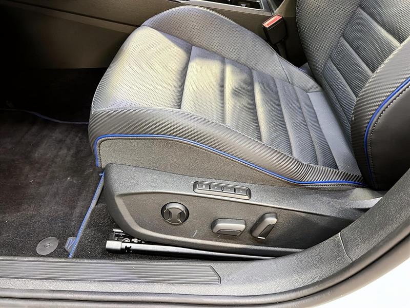 volkswagen Golf R 2025 - 17