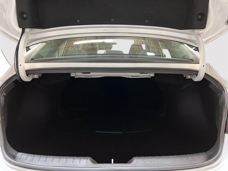 hyundai Elantra 2023 - 13