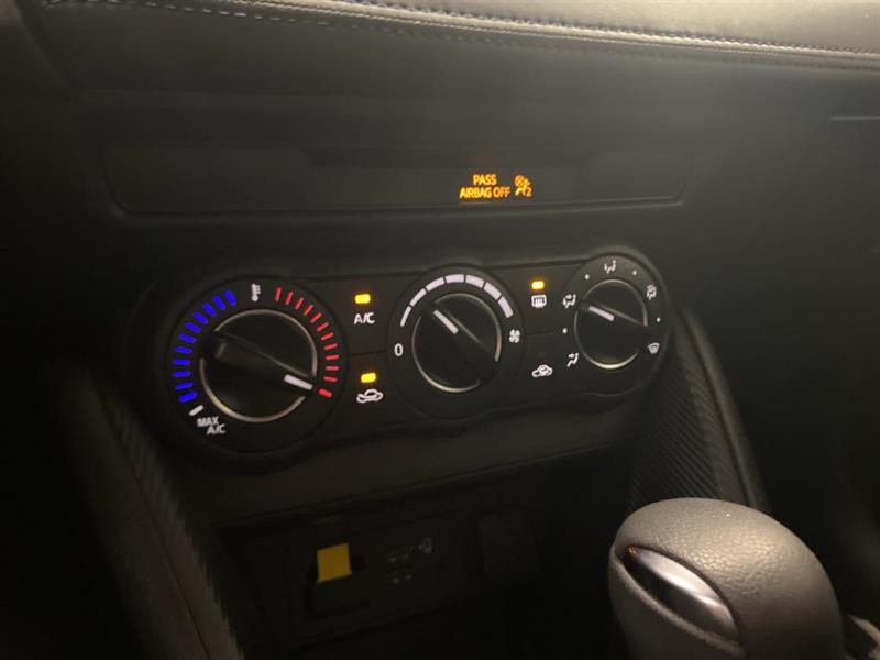 toyota Yaris Hatchback 2020 - 12