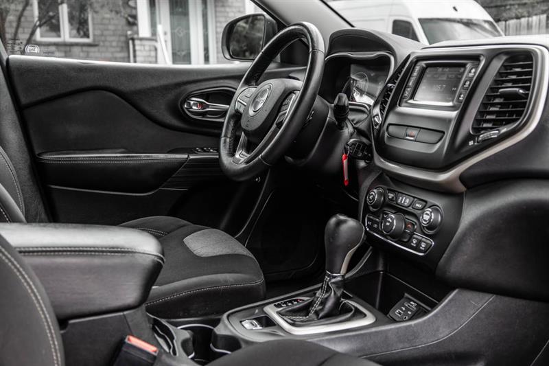 jeep Cherokee 2016 - 26