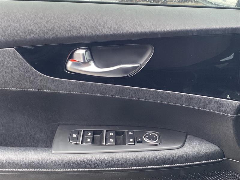 kia Forte5 2021 - 19