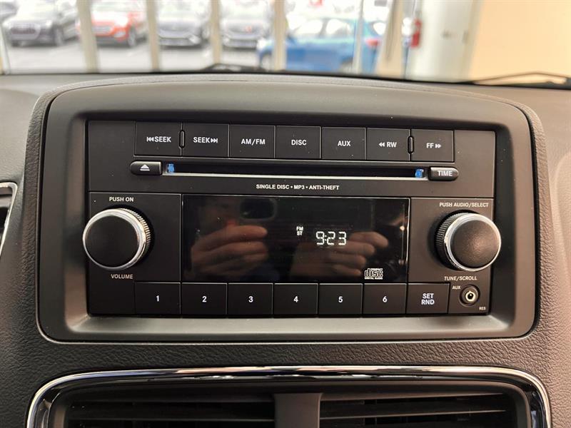 dodge Grand Caravan 2015 - 24