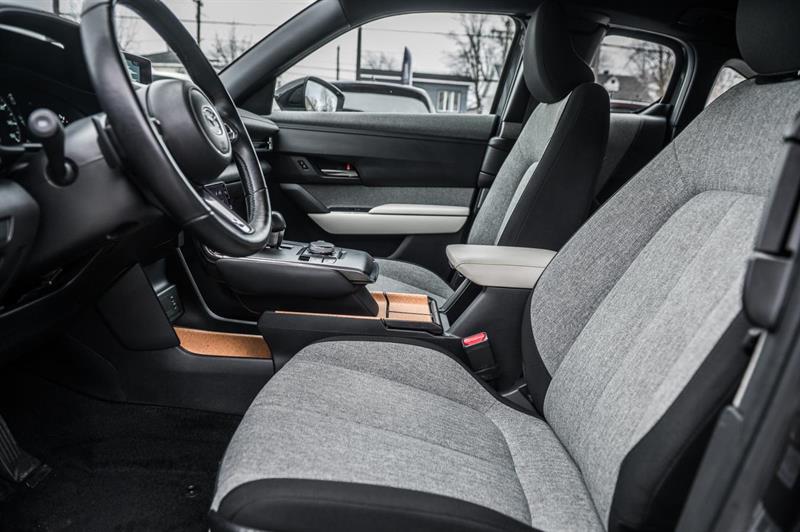 mazda MX-30 EV 2023 - 13