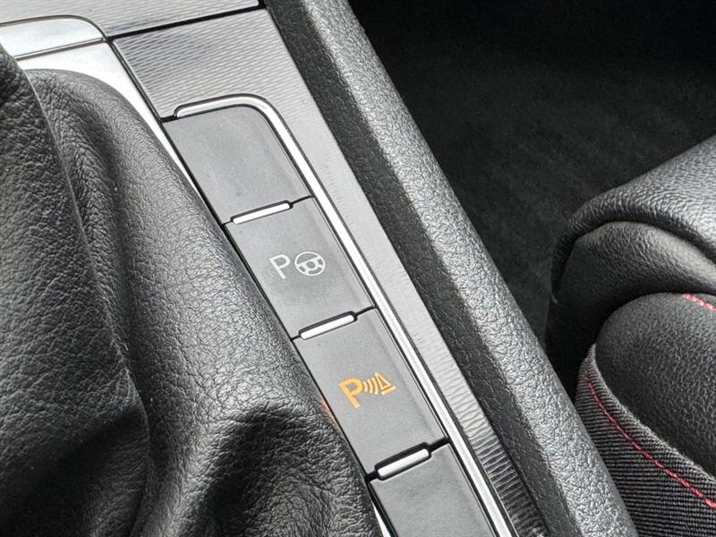 volkswagen Golf GTI 2016 - 34