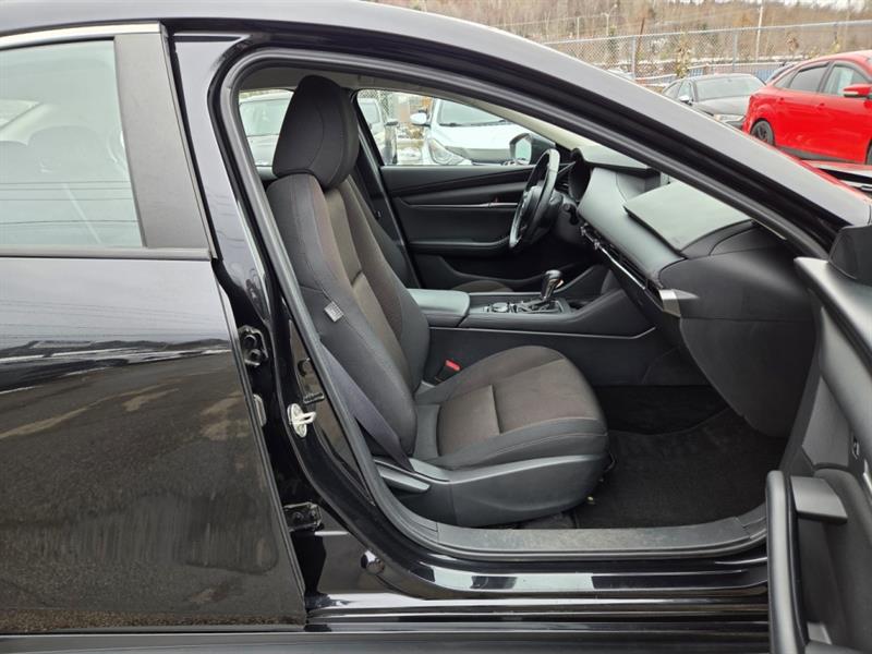 mazda Mazda3 2022 - 17