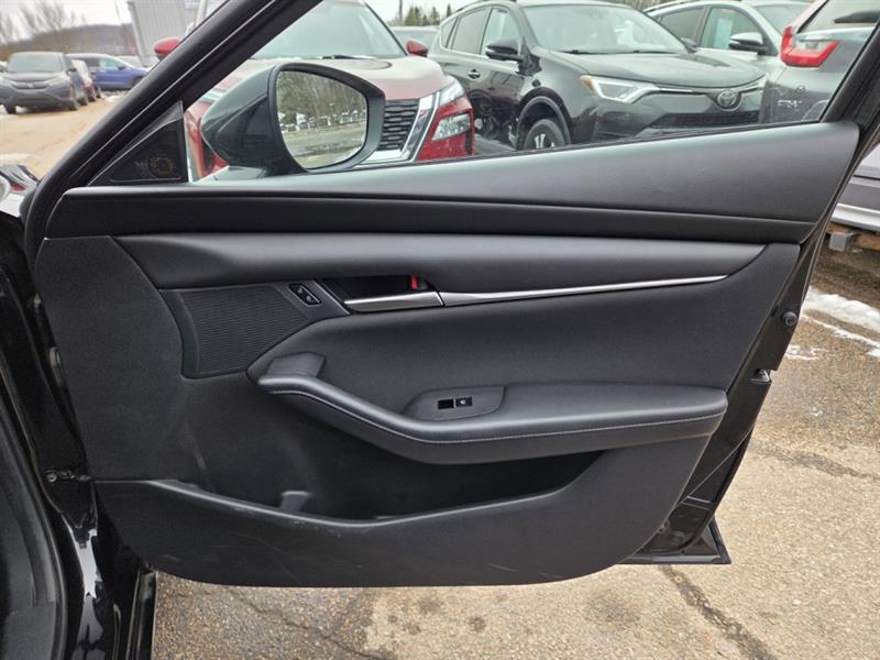 mazda Mazda3 2022 - 18