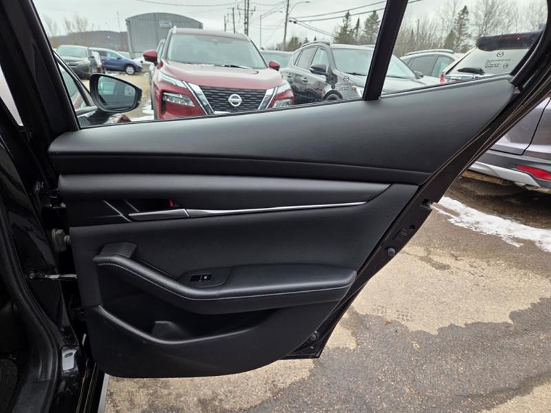 mazda Mazda3 2022 - 19