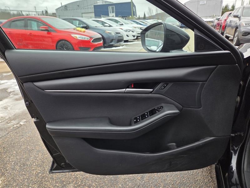 mazda Mazda3 2022 - 21