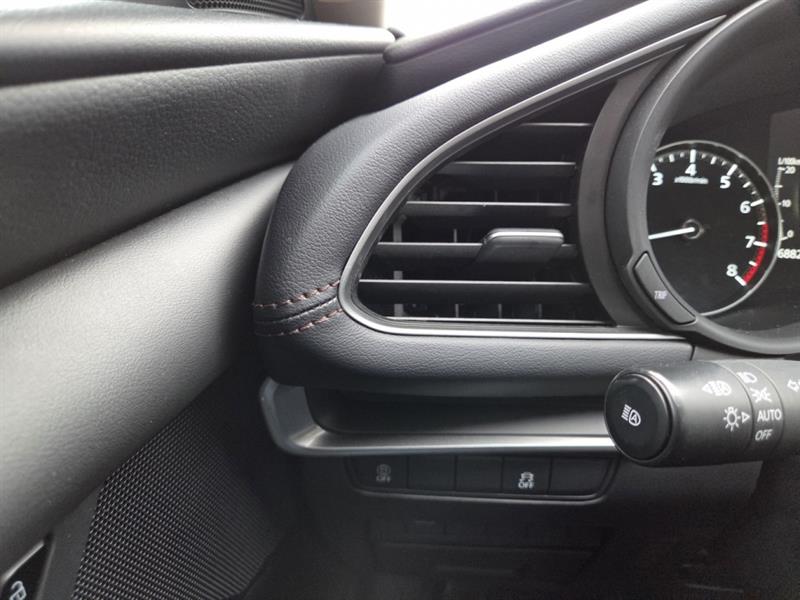 mazda Mazda3 2022 - 26