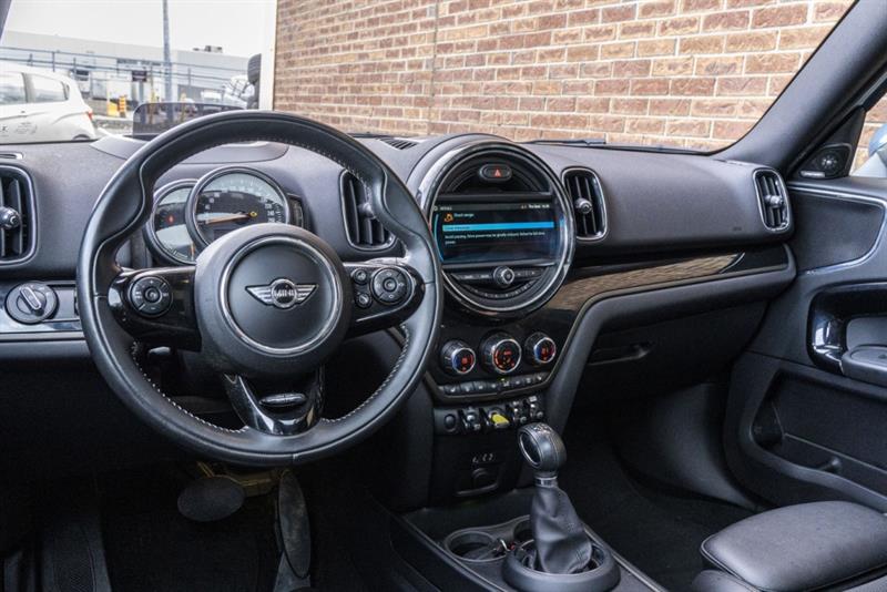 mini Countryman 2018 - 12