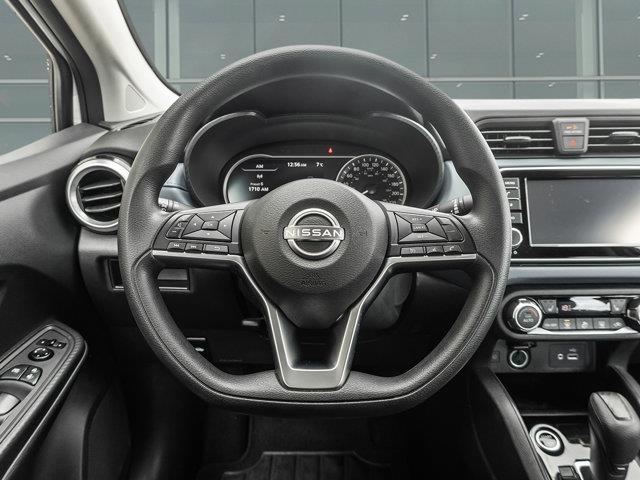 nissan Versa 2024 - 9