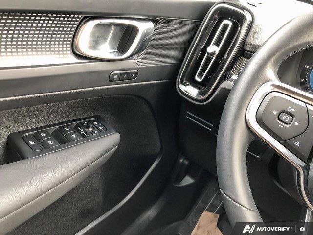 volvo XC40 2025 - 16