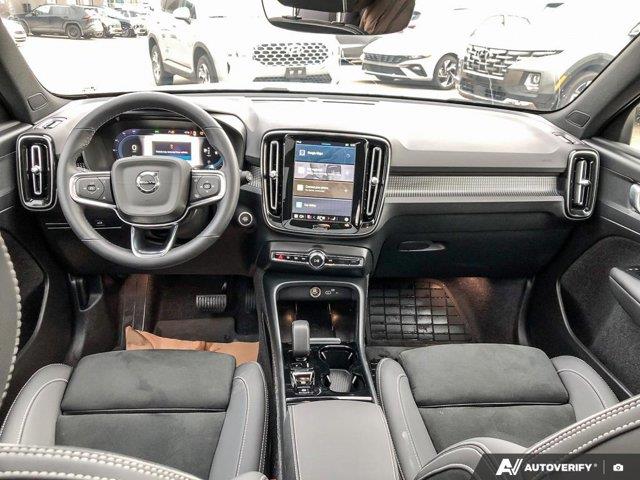 volvo XC40 2025 - 23