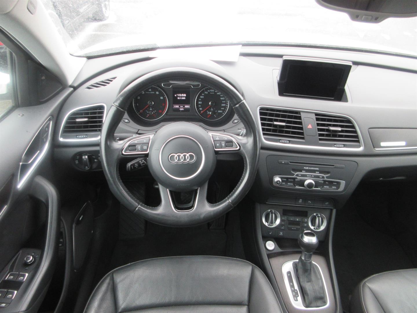 audi Q3 2015 - 25