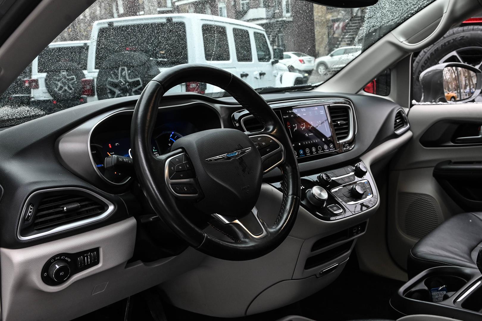 chrysler Pacifica Hybrid 2020 - 8