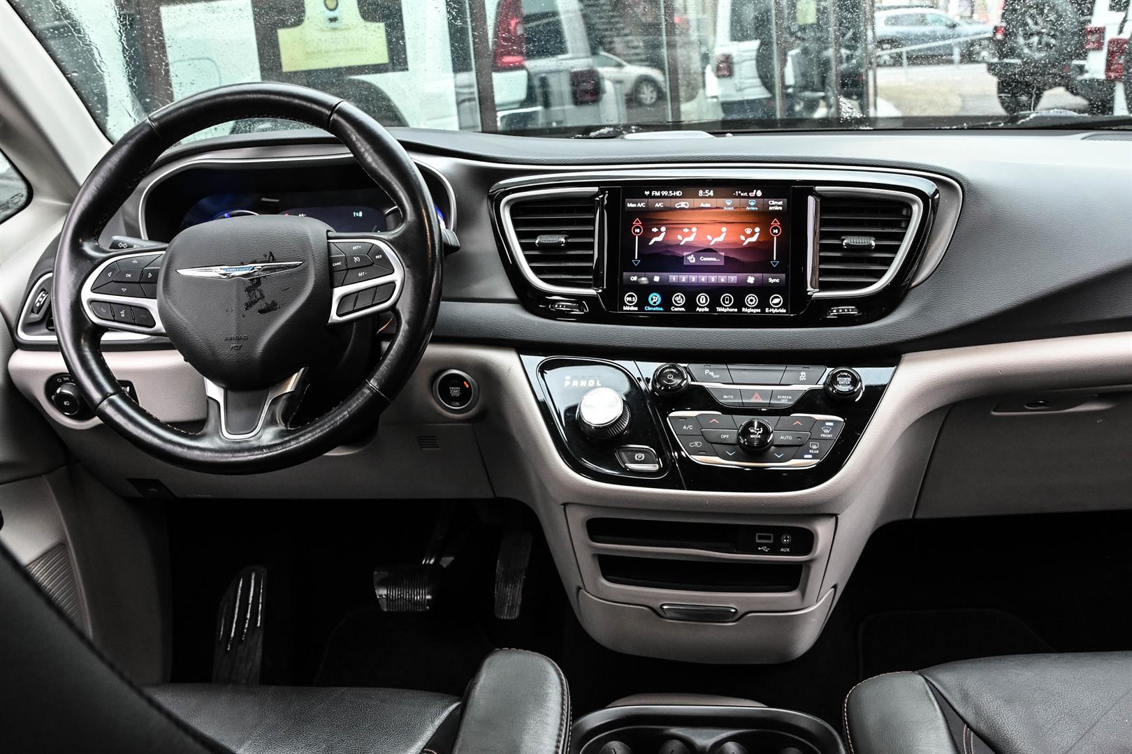 chrysler Pacifica Hybrid 2020 - 13