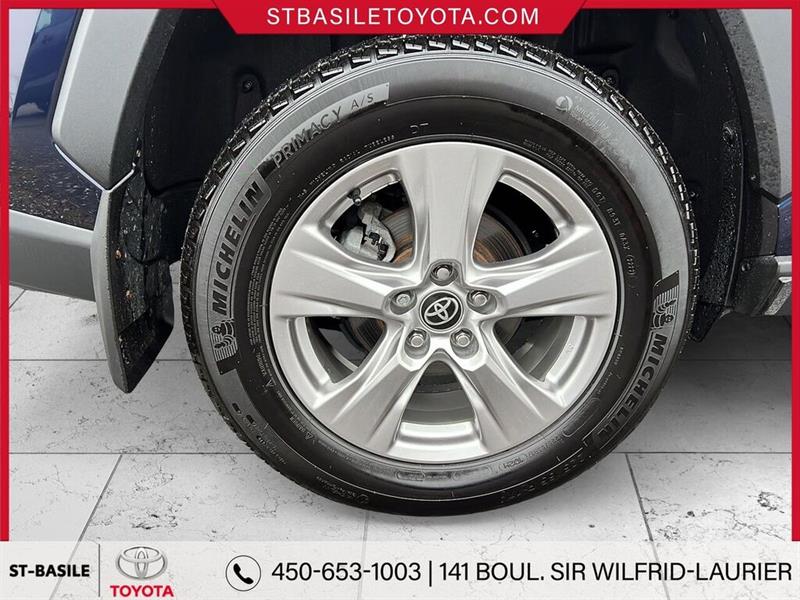 toyota RAV4 2022 - 12