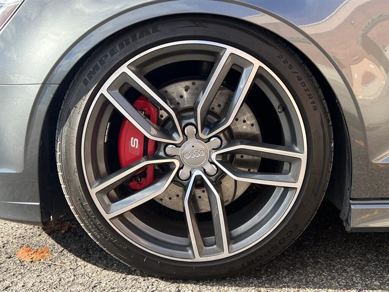 audi S3 Sedan 2018 - 28