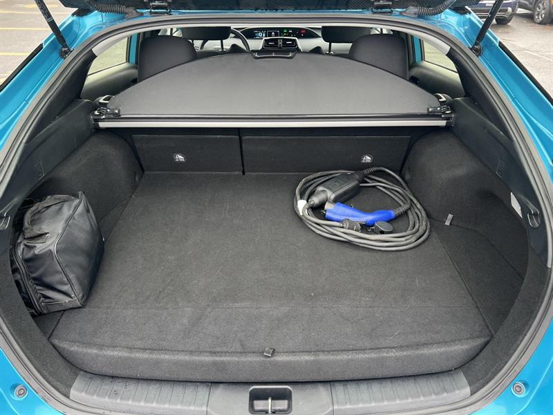 toyota Prius Prime 2022 - 11