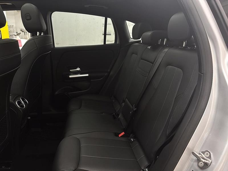 mercedes-benz GLA 2021 - 8