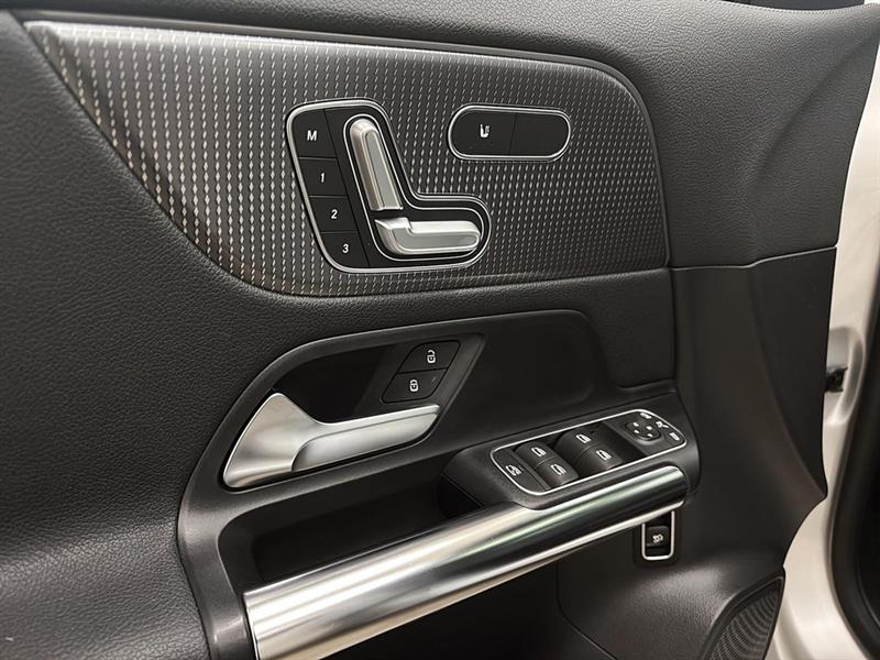 mercedes-benz GLA 2021 - 9