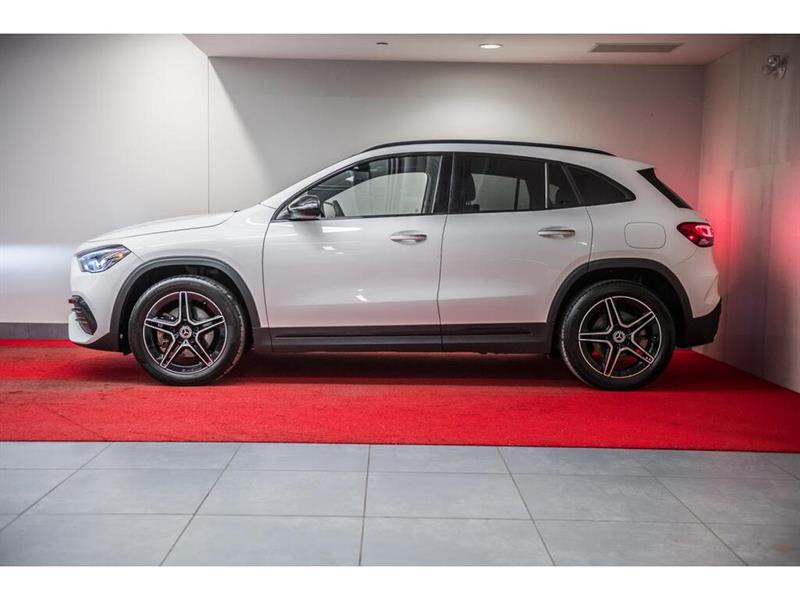 mercedes-benz GLA250 2022 - 5