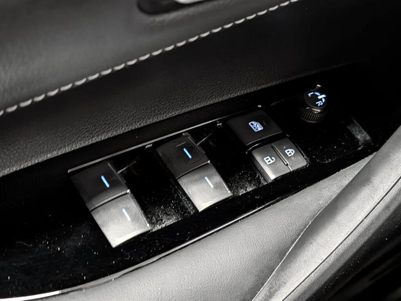 toyota Corolla Hatchback 2023 - 17