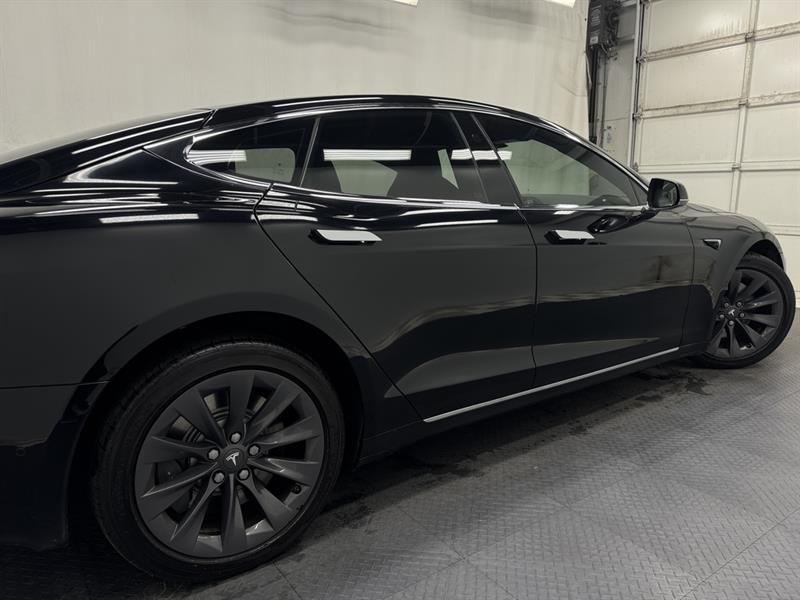 tesla Model S 2017 - 11