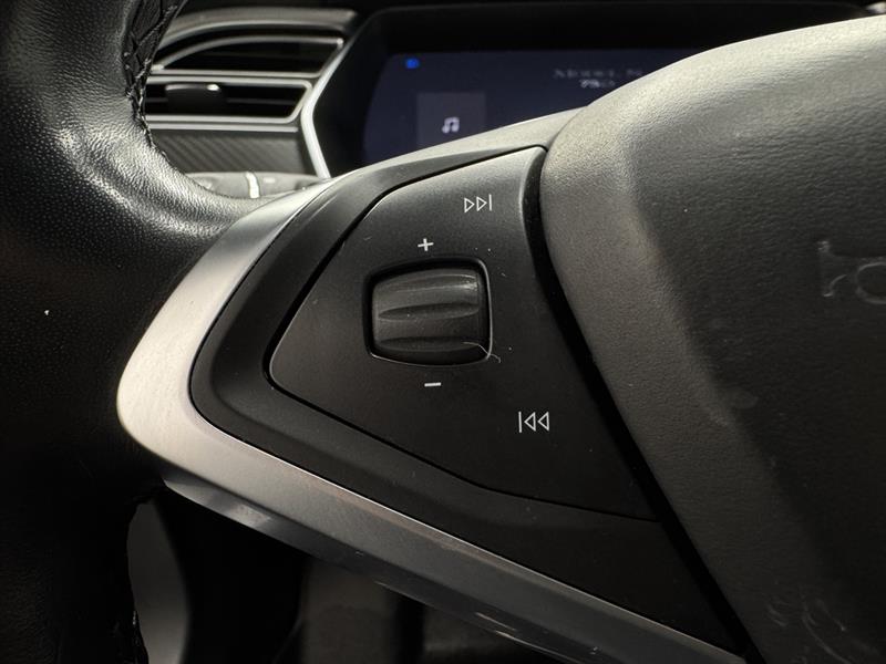 tesla Model S 2017 - 19