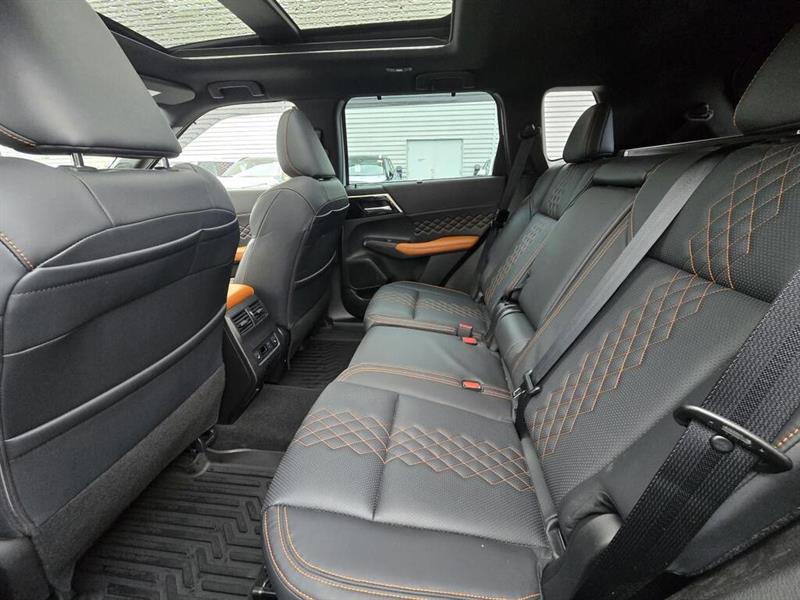 mitsubishi Outlander 2023 - 12