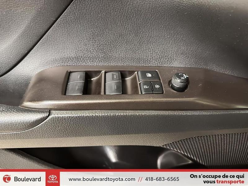 toyota Camry 2023 - 8