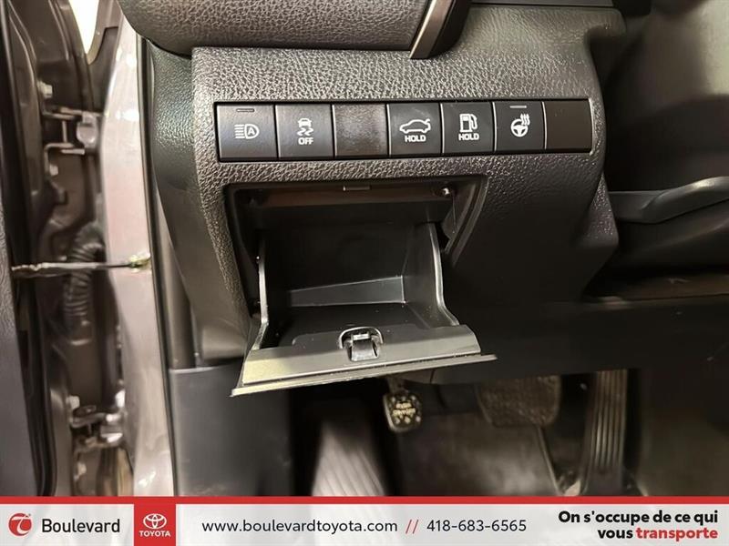 toyota Camry 2023 - 12