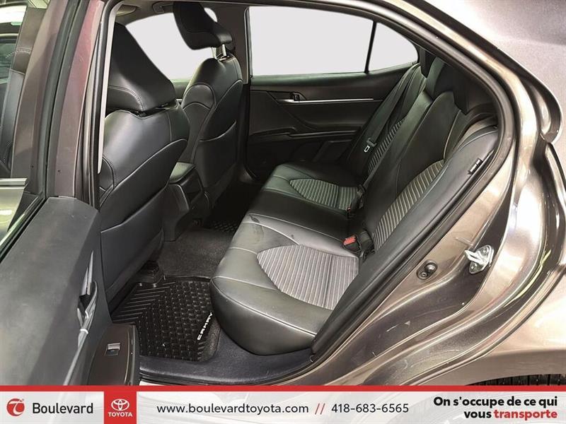 toyota Camry 2023 - 19