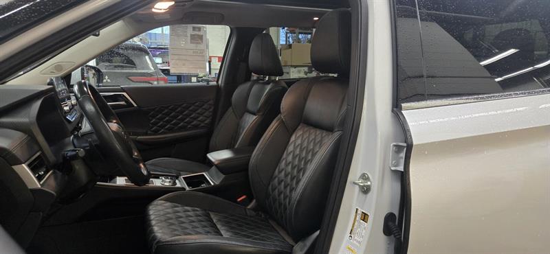 mitsubishi Outlander 2023 - 12